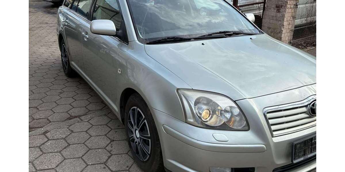 Toyota Avensis 277.466 km 1.690 &euro; Hamburg 20537