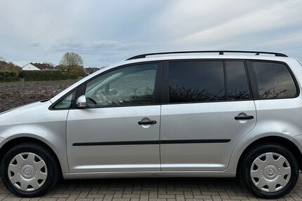 VW Touran 317.361 km 1.990 &euro; Hamburg 22045