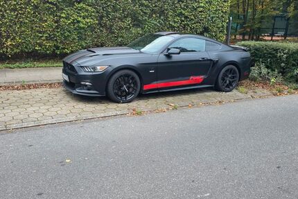 Ford Mustang 137.500 km 21.499 &euro; Hamburg 22607