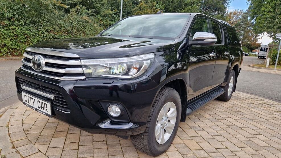Toyota Hilux 105.000 km 33.900 € Norderstedt b. Hamburg 22848