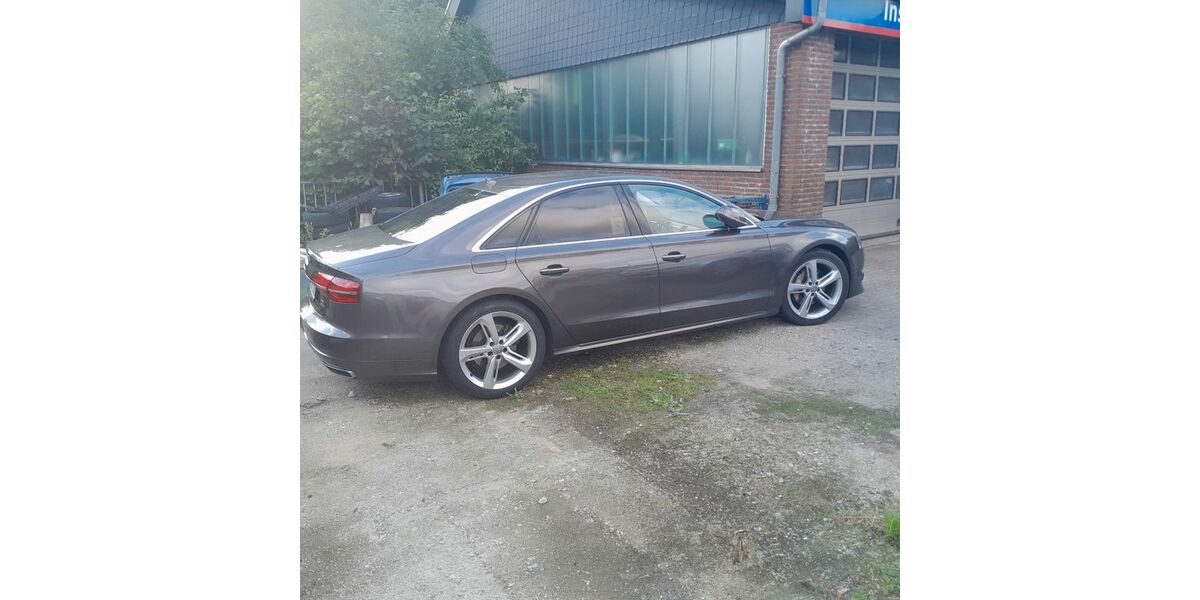 Audi A8 209.000 km 19.990 &euro; Pinneberg 25421