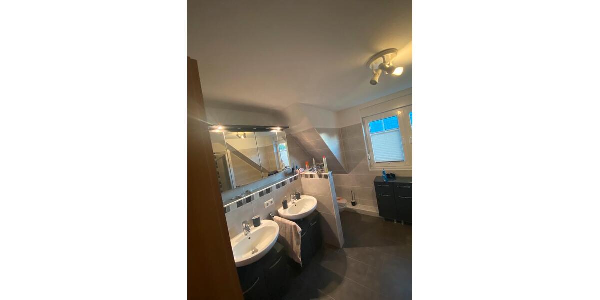 Einfamilienhaus Buxtehude - 7 Zimmer, 180 m&sup2;, 720.000&euro; | Angebot:26840502