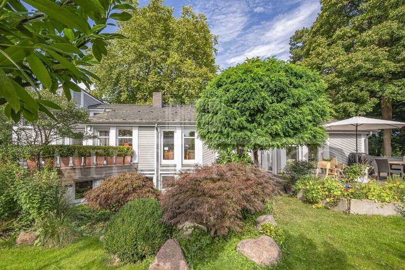 Haus zum Kaufen in Hamburg 2.850.000 € 320 m²