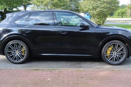 Porsche Cayenne 110.000 km 64.900 &euro; Hamburg 22397