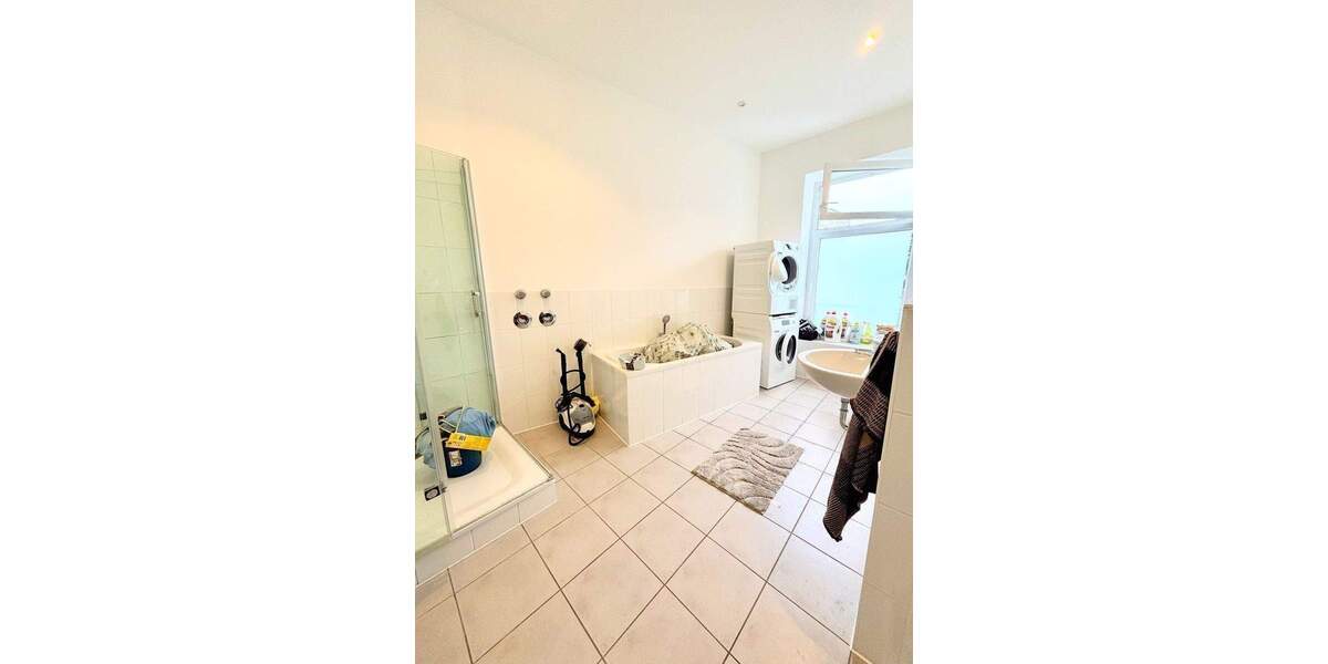 Attraktives Mehrfamilienhaus mit zusätzlichem Baufenster im Herzen von Bergedorf zimmer