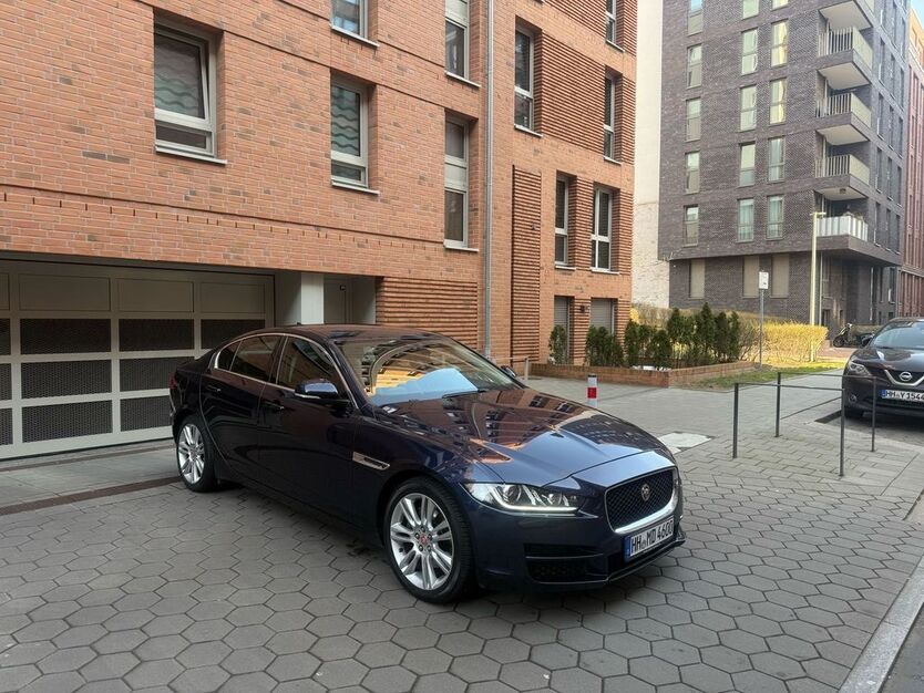 Jaguar XE 146.000 km 15.699 € Hamburg 20097
