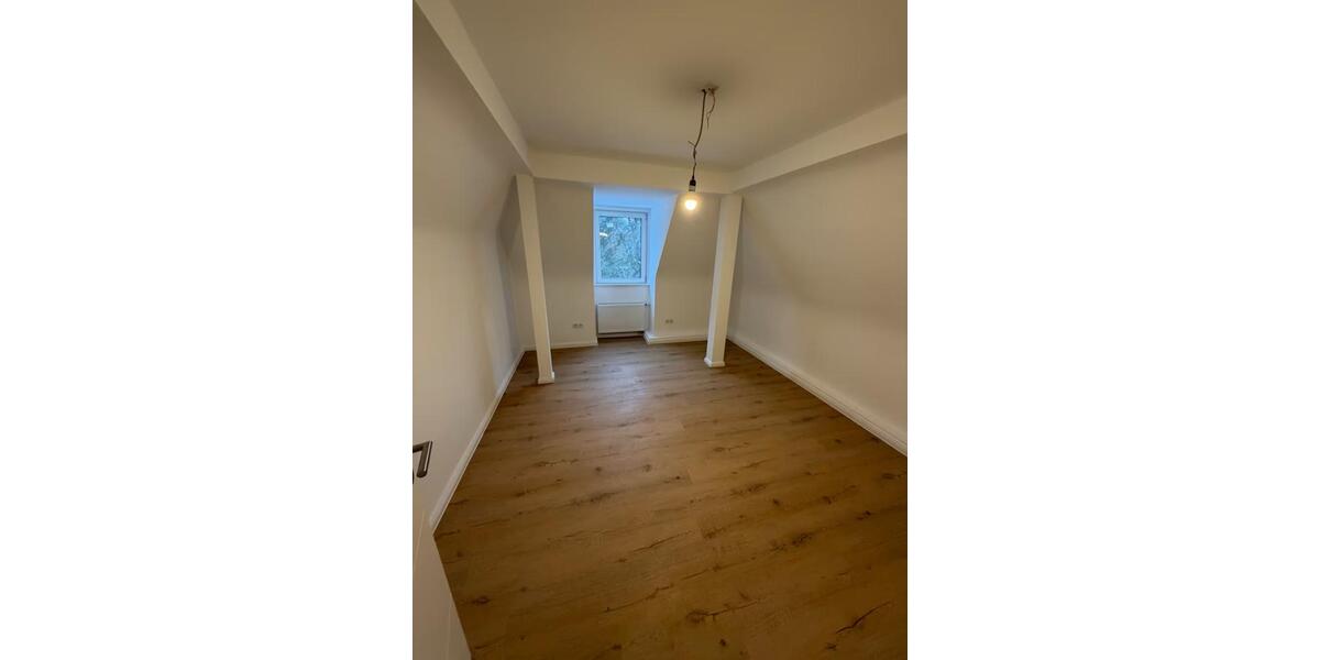 Dachgeschoßwohnung Hamburg Harburg - 2.5 Zimmer, 55 m&sup2;, 1.550&euro; | Angebot:26220723