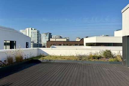 Wohnung zum Mieten in Hamburg 3.647 € 122 m² 2 zimmer