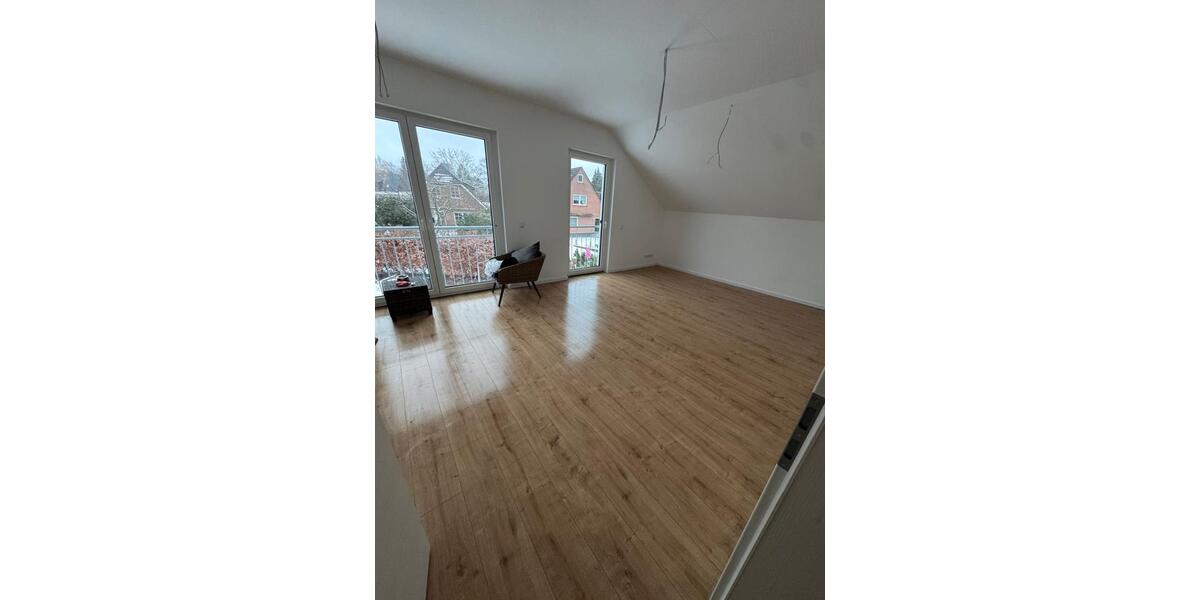 Dachgeschoßwohnung Hamburg Harburg - 3 Zimmer, 67 m&sup2;, 1.650&euro; | Angebot:24688037