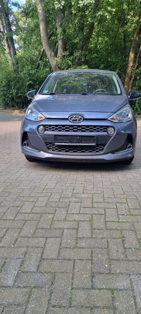 i10
