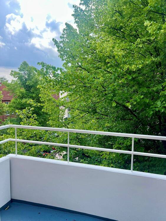 Zentrale Wohnlage, ruhige Umgebung. Endetage mit Balkon und TG-Stellplatz