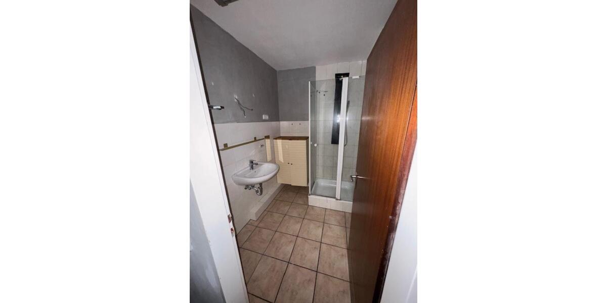 Schöne 3,5 Zimmer Wohnung mit Balkon, Keller und Parkplatz 3 zimmer