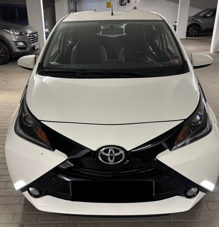 Aygo (X)