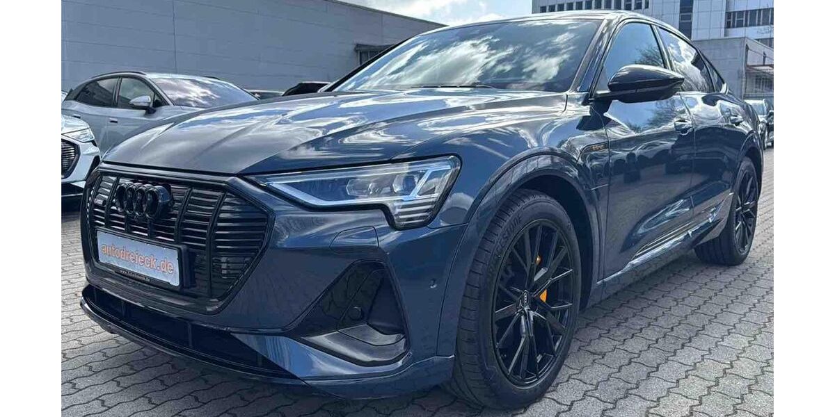 Audi e-tron 91.099 km 29.950 &euro; Hamburg 22047