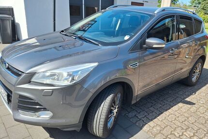 Ford Kuga 214.000 km 5.900 &euro; seevetal 21217