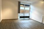 HELLE UND FREUNDLICHE ARBEITSRÄUME