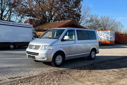 VW T5 Caravelle 190.000 km 9.900 &euro; Braak 22145