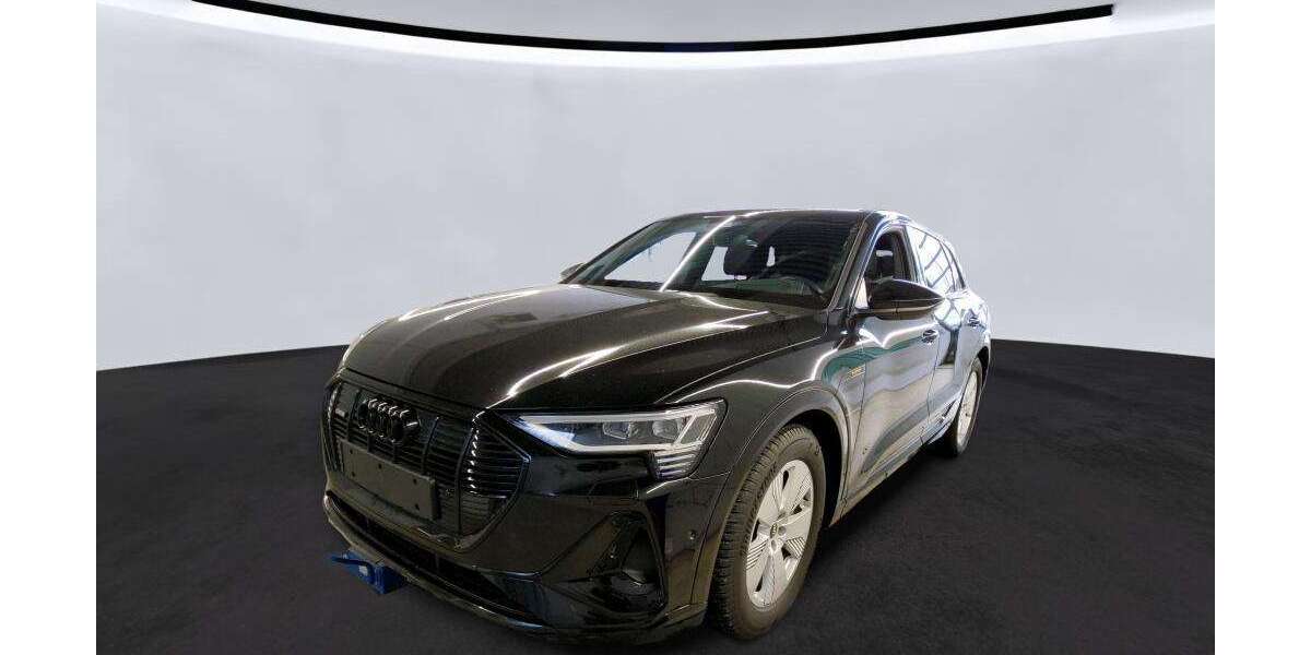 Audi e-tron 30.735 km 40.990 &euro; Hamburg 22047