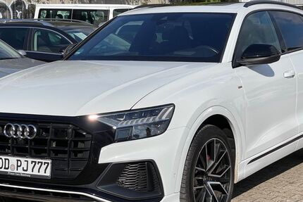 Audi Q8 109.000 km 56.900 € Hamburg 20097