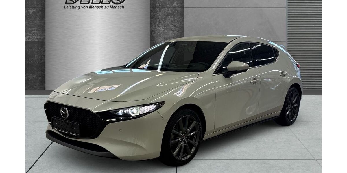 Mazda 3 11.781 km 25.980 &euro; Hamburg 22529