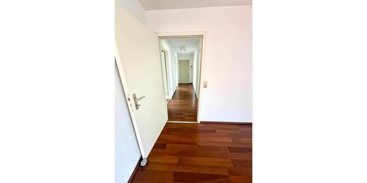 Dachgeschoßwohnung Hamburg Altona - 3 Zimmer, 70 m&sup2;, 1.246&euro; | Angebot:25406483