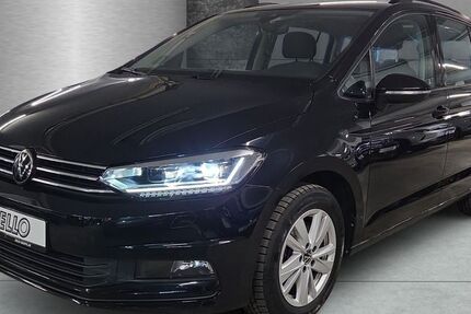 VW Touran 50.192 km 23.940 &euro; Hamburg 22047