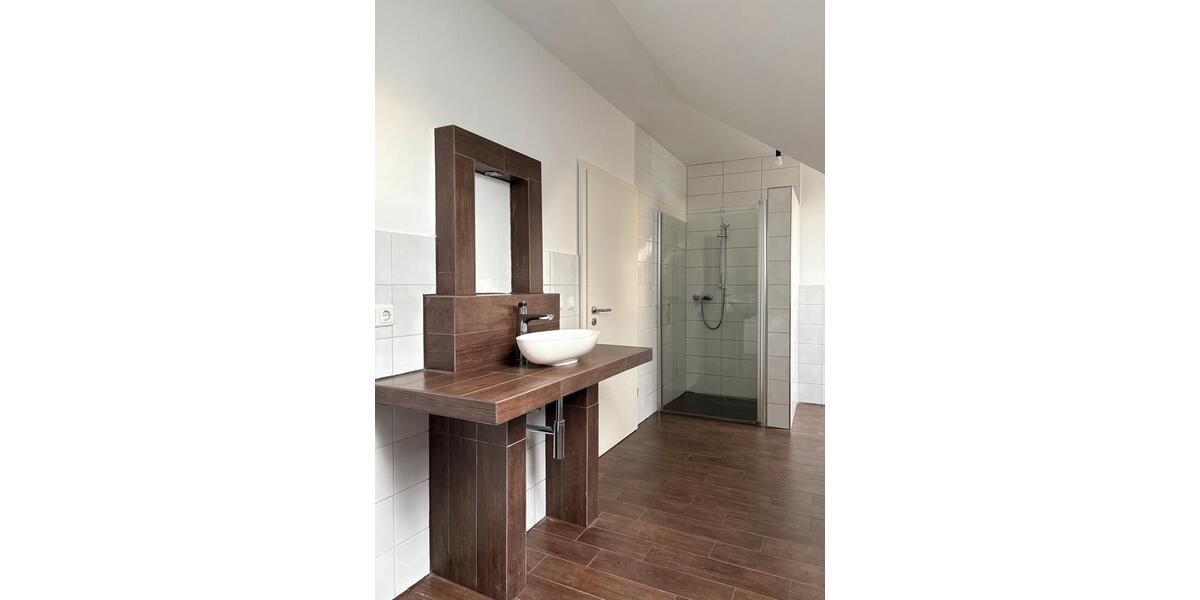 Dachgeschoßwohnung Bargteheide - 4 Zimmer, 130 m&sup2;, 1.600&euro; | Angebot:25874228