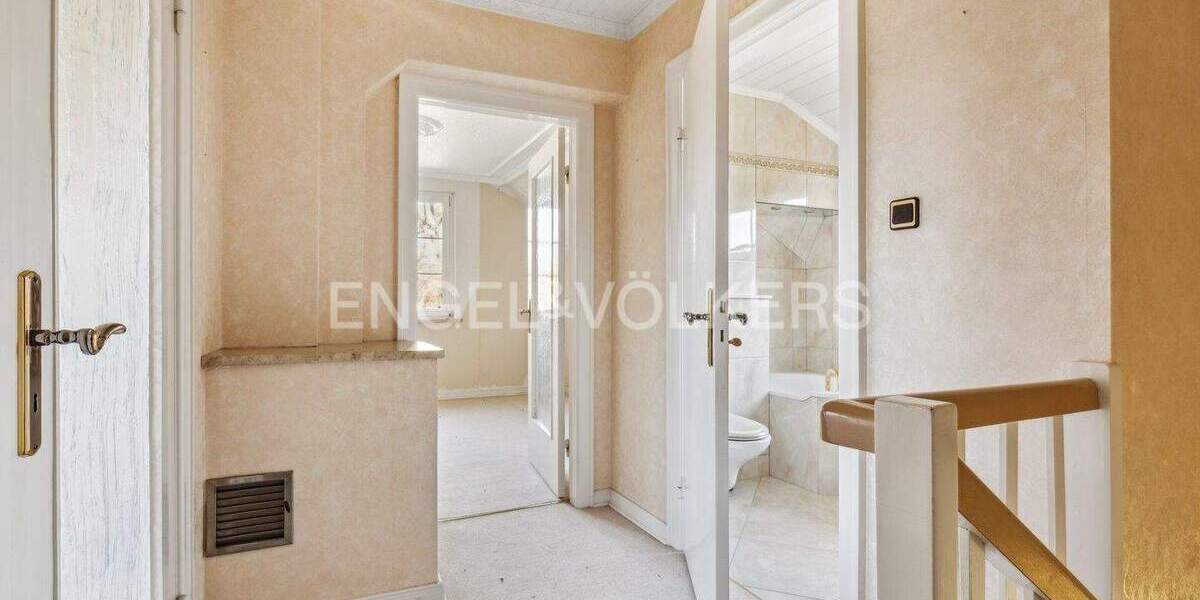 Mehrfamilienhaus, Wohnhaus Ammersbek Siedlung Daheim-Heimgarten - 8 Zimmer, 174 m&sup2;, 498.000&euro; | Angebot:25701558