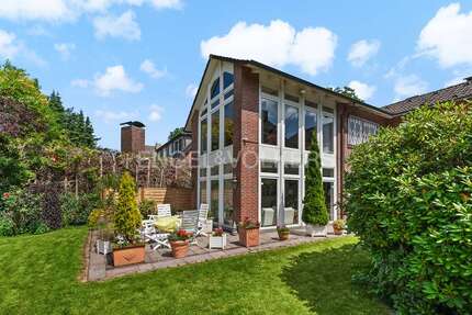 Haus Hamburg Wandsbek - 5.5 Zimmer, 245 m&sup2;, 1.349.000&euro; | Angebot:26583069