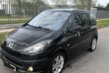 Peugeot 1007 146.000 km 2.990 &euro; Hamburg 22045