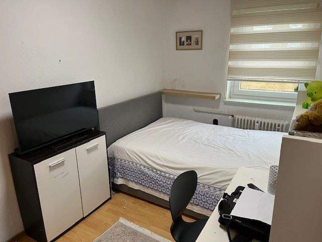 Modernisiert, zentral, klein aber mein 3 zimmer