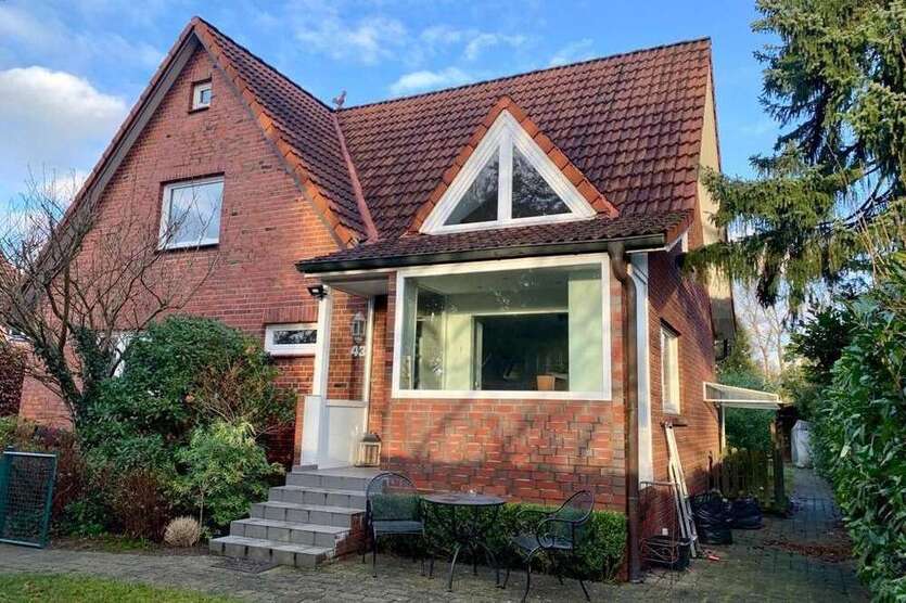 Haus zum Kaufen in Hamburg 890.000 € 160 m²