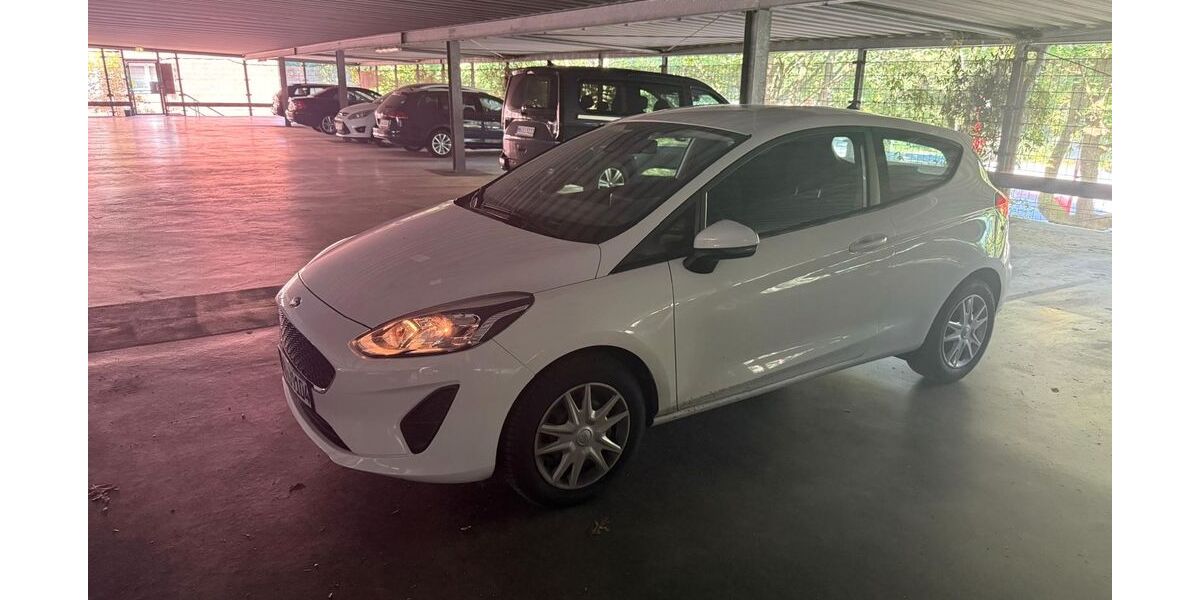 Ford Fiesta 54.000 km 9.990 &euro; Hamburg 22309