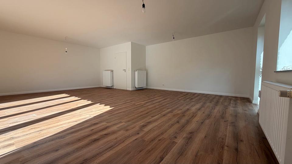 Doppelhaushälfte Wedel - 4 Zimmer, 120 m&sup2;, 2.000&euro; | Angebot:26527076