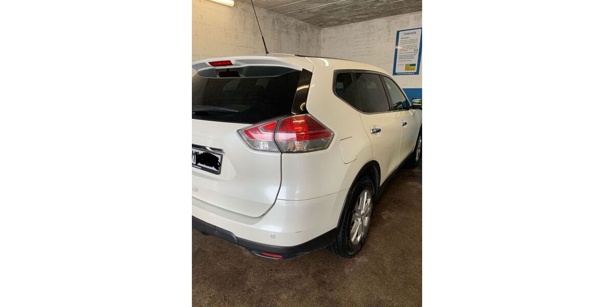 Nissan X-Trail 157.000 km 10.300 &euro; Hamburg 22395