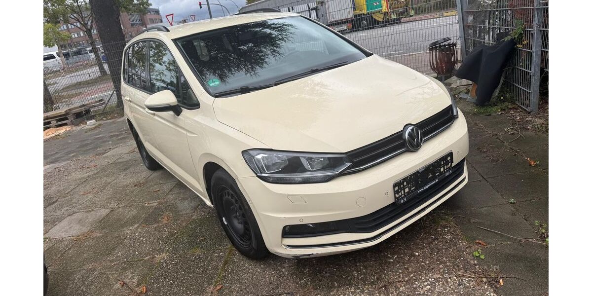 VW Touran 378.000 km 4.290 &euro; Hamburg 22113