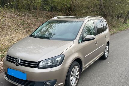 VW Touran 200.383 km 8.800 &euro; Hamburg 22145