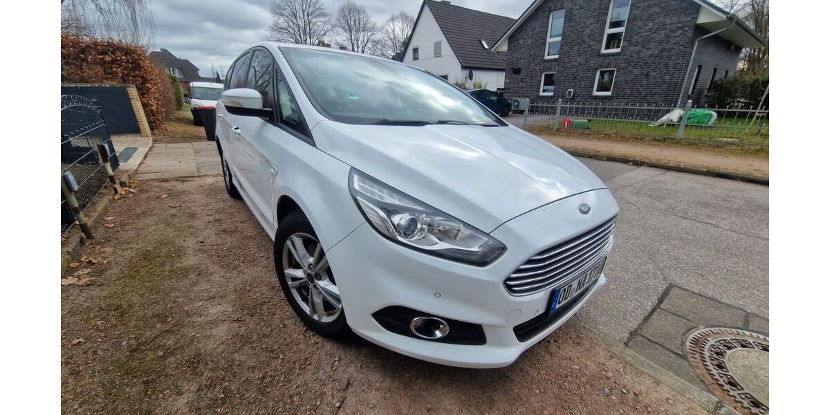 Ford S-Max 217.764 km 8.990 &euro; Barsbüttel 22885