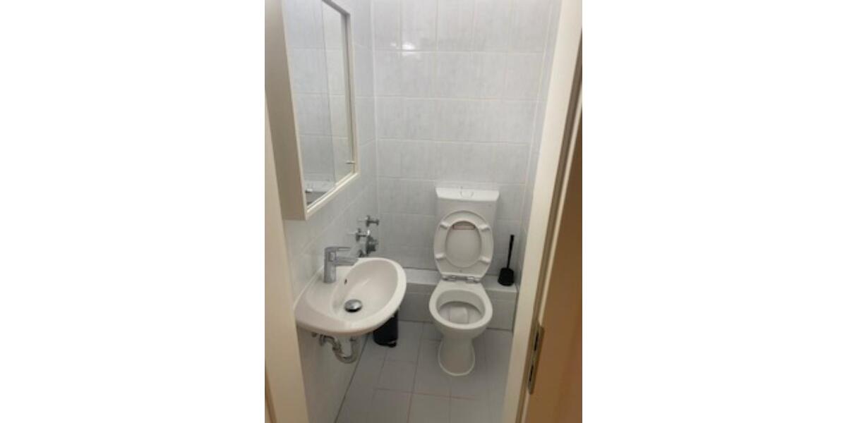 Etagenwohnung Hamburg Schnelsen - 5 Zimmer, 12 m&sup2;, 650&euro; | Angebot:25257870