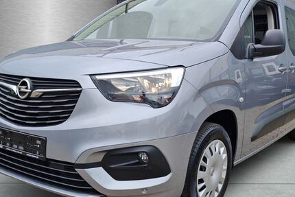 Opel Combo Life 22.510 km 24.490 € Hamburg 22117