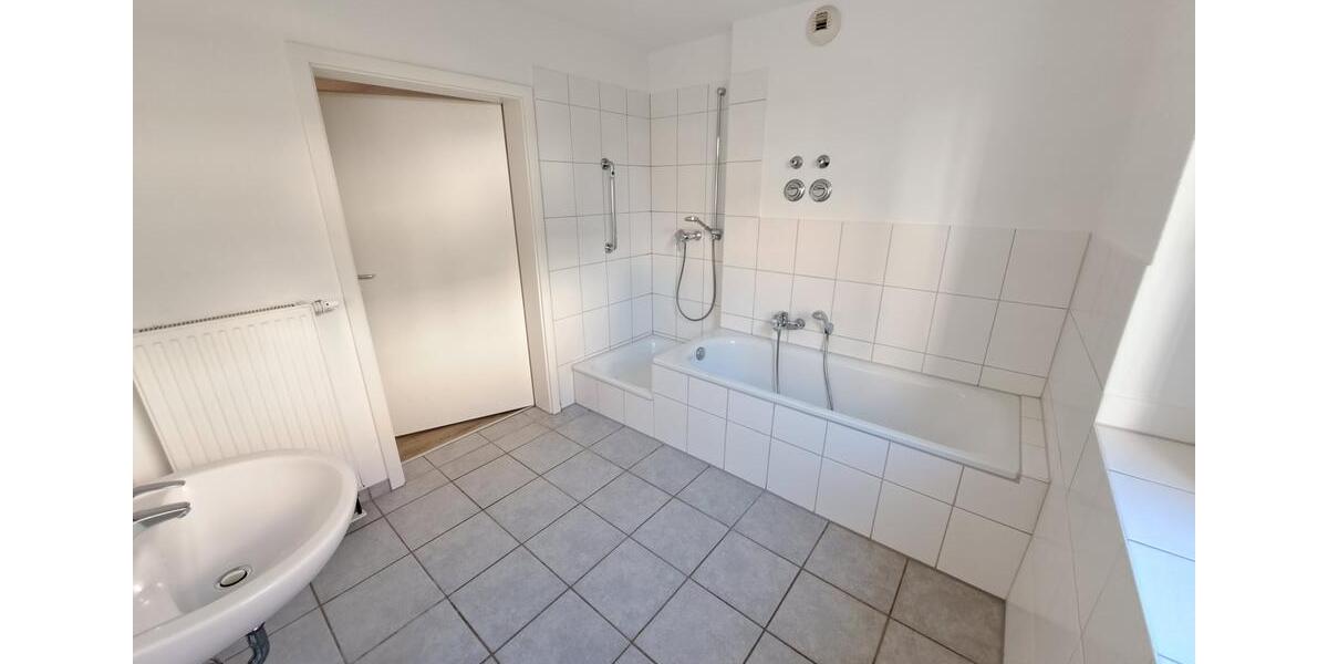Erdgeschoßwohnung Hamburg Langenhorn - 3 Zimmer, 94 m&sup2;, 1.274&euro; | Angebot:26248717