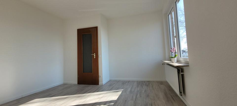 Etagenwohnung Bönningstedt - 4 Zimmer, 90 m&sup2;, 1.500&euro; | Angebot:25395219