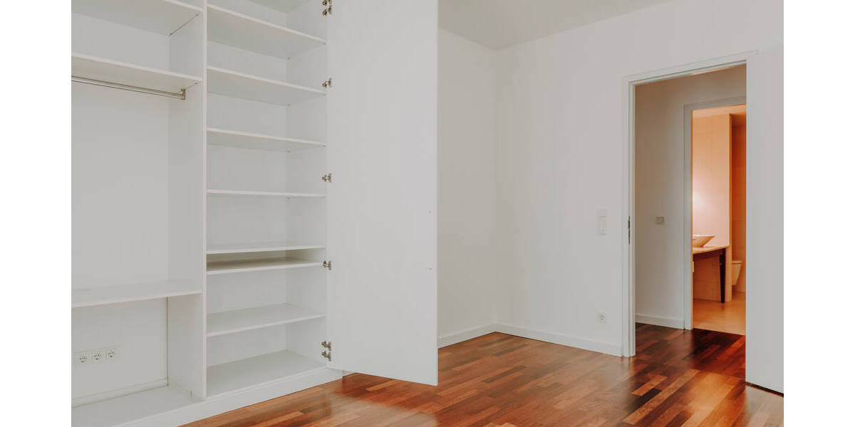 Etagenwohnung Hamburg HafenCity - 3 Zimmer, 107 m&sup2;, 2.195&euro; | Angebot:26391903