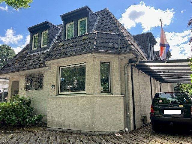 21.600 € Nettokalt-Miete !!! Ebenerdig, modern, alleinige Grundstücksnutzung ca. 450 m², EG im ZFH, 3x Stellpl., 2x Carportpl. 4 zimmer