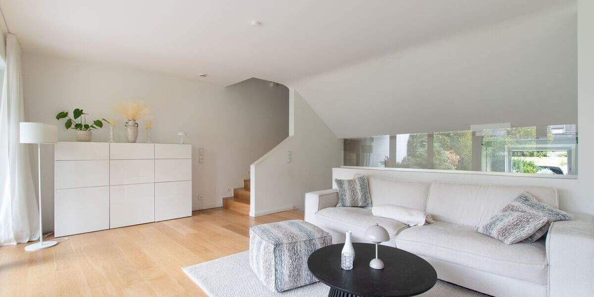 Doppelhaushälfte in Poppenbüttel - Erstklassig saniert und einzugsbereit 4 zimmer