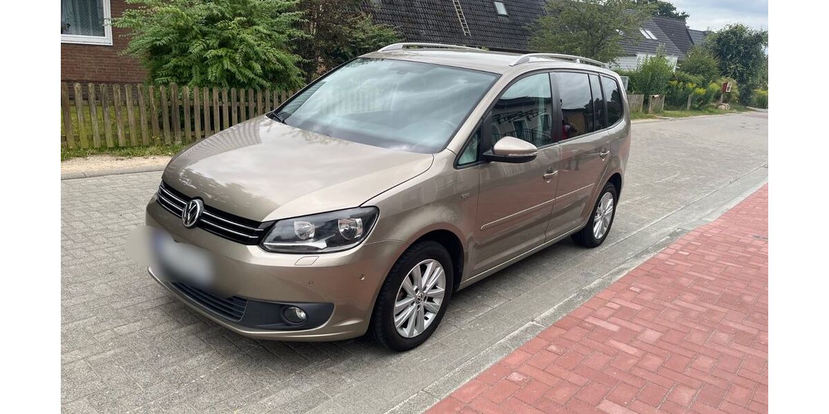 VW Touran 213.000 km 4.900 &euro; NAHE 23866