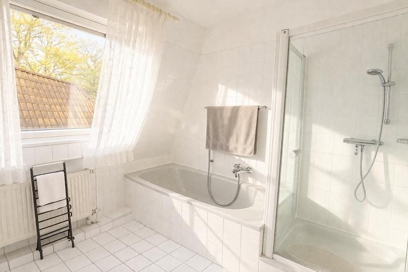 * Hier lässt es sich leben * Willkommen im Alstertal am Naturschutzgebiet Hainesch-Iland - Doppelhaushälfte Hamburg Sasel | Angebot:25893086