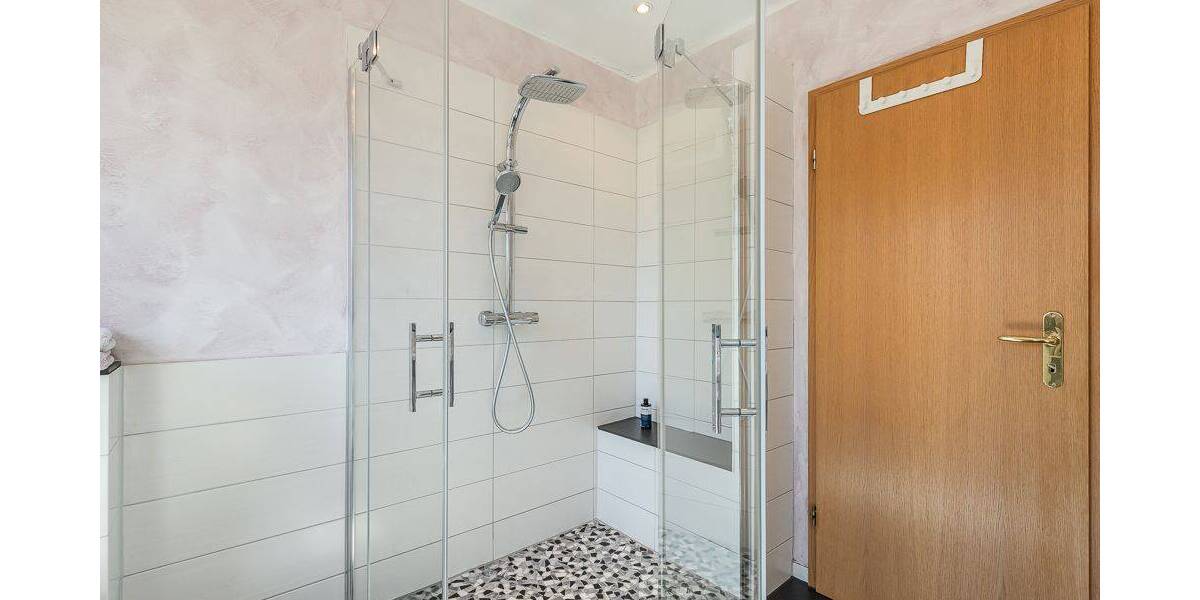 Einfamilienhaus Hamburg Schnelsen - 5 Zimmer, 131 m&sup2;, 850.000&euro; | Angebot:26291875