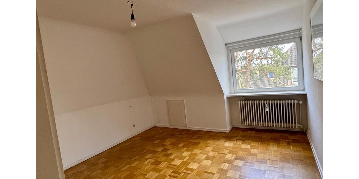 Dachgeschoßwohnung Hamburg Altona - 2.5 Zimmer, 89 m&sup2;, 1.300&euro; | Angebot:26123736