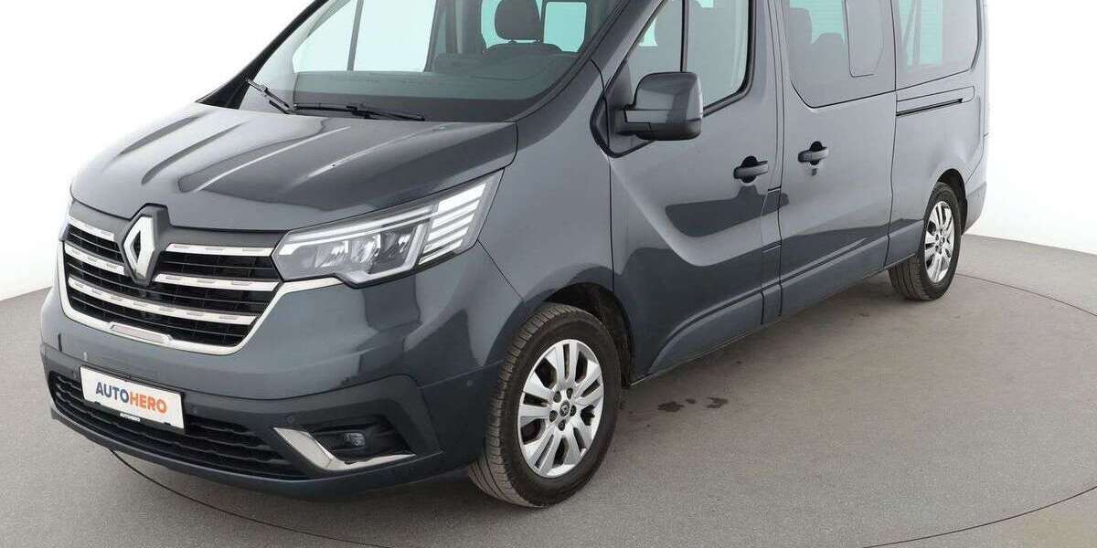 Renault Trafic 56.231 km 32.490 &euro; Hamburg 22529